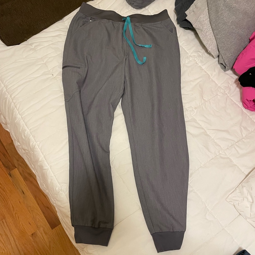 FIGS Grey Jogger Scrub Pants size XL Tall